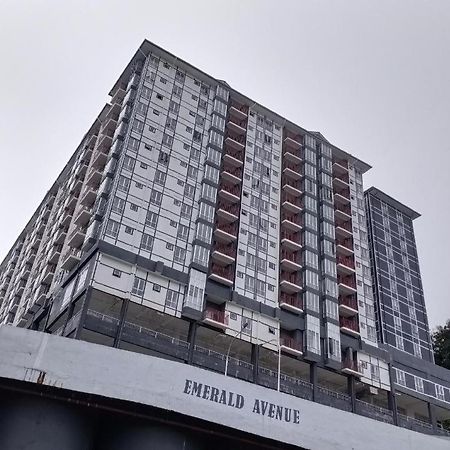 Cameron 1Room Apartment @ Emerald Avenue Бринчанг Экстерьер фото