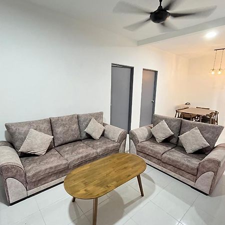 Cameron 1Room Apartment @ Emerald Avenue Бринчанг Экстерьер фото